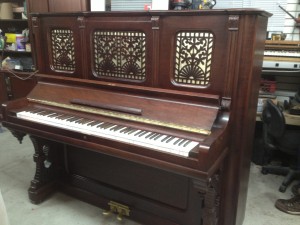 Reparation piano, restauration des vieux piano.