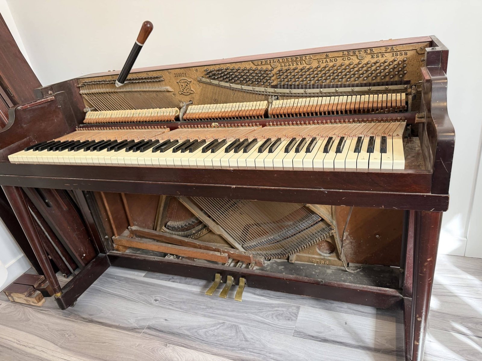 Préparation professionnelle et récupération sécuritaire d'un piano